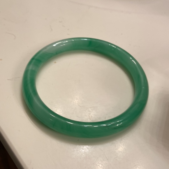 Natural Jade Bracelet - Picture 5 of 8